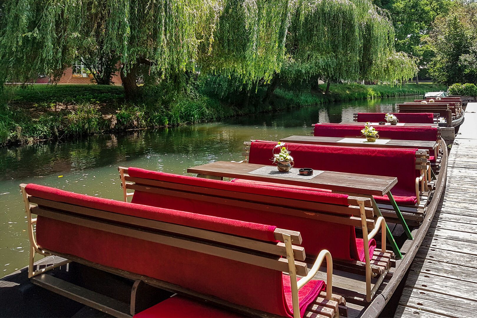 Außenbereich auf der Spree